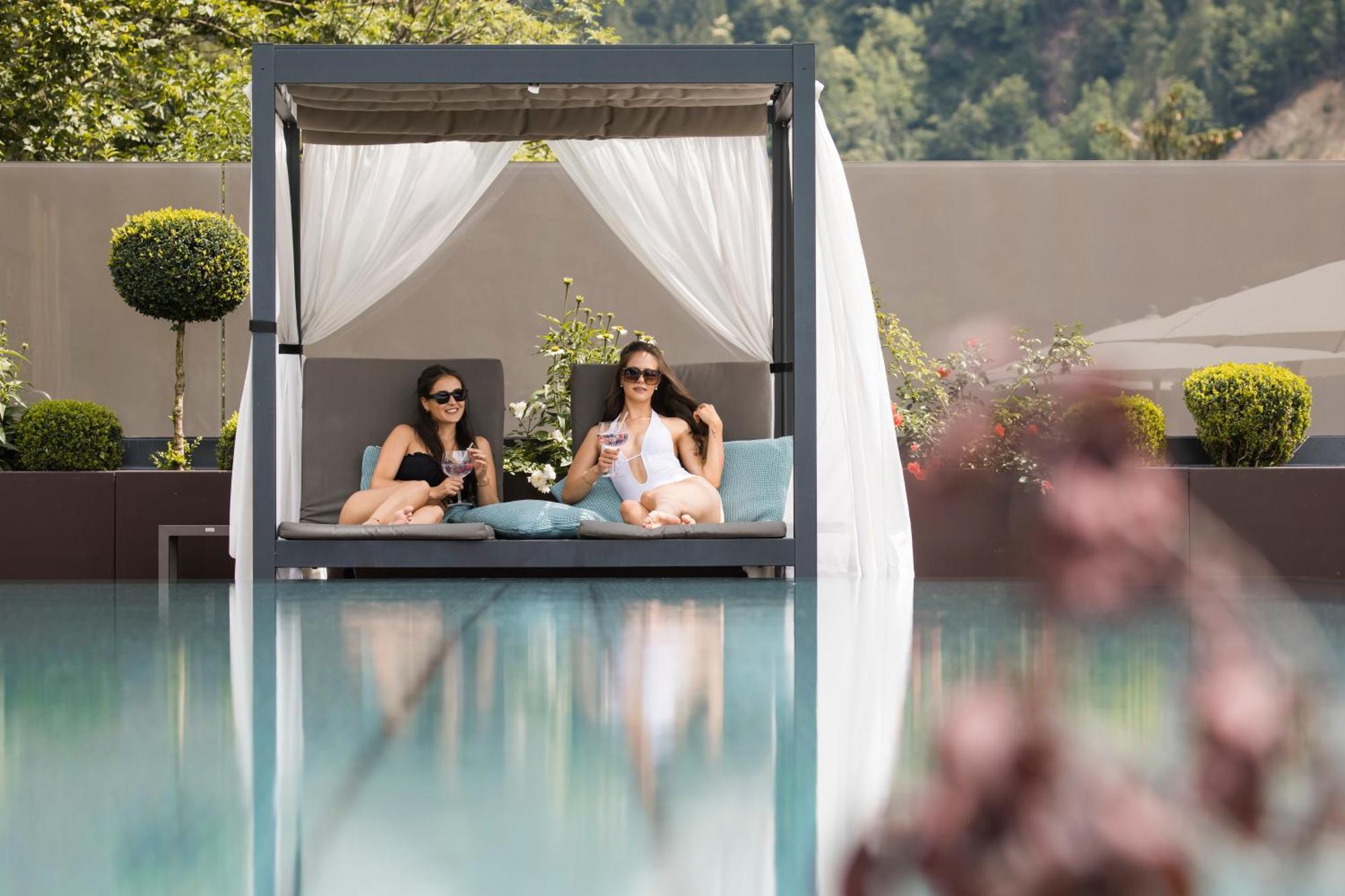 Hotel Chalet Das Alpenschloessel ซัลตูซิโอ ภายนอก รูปภาพ