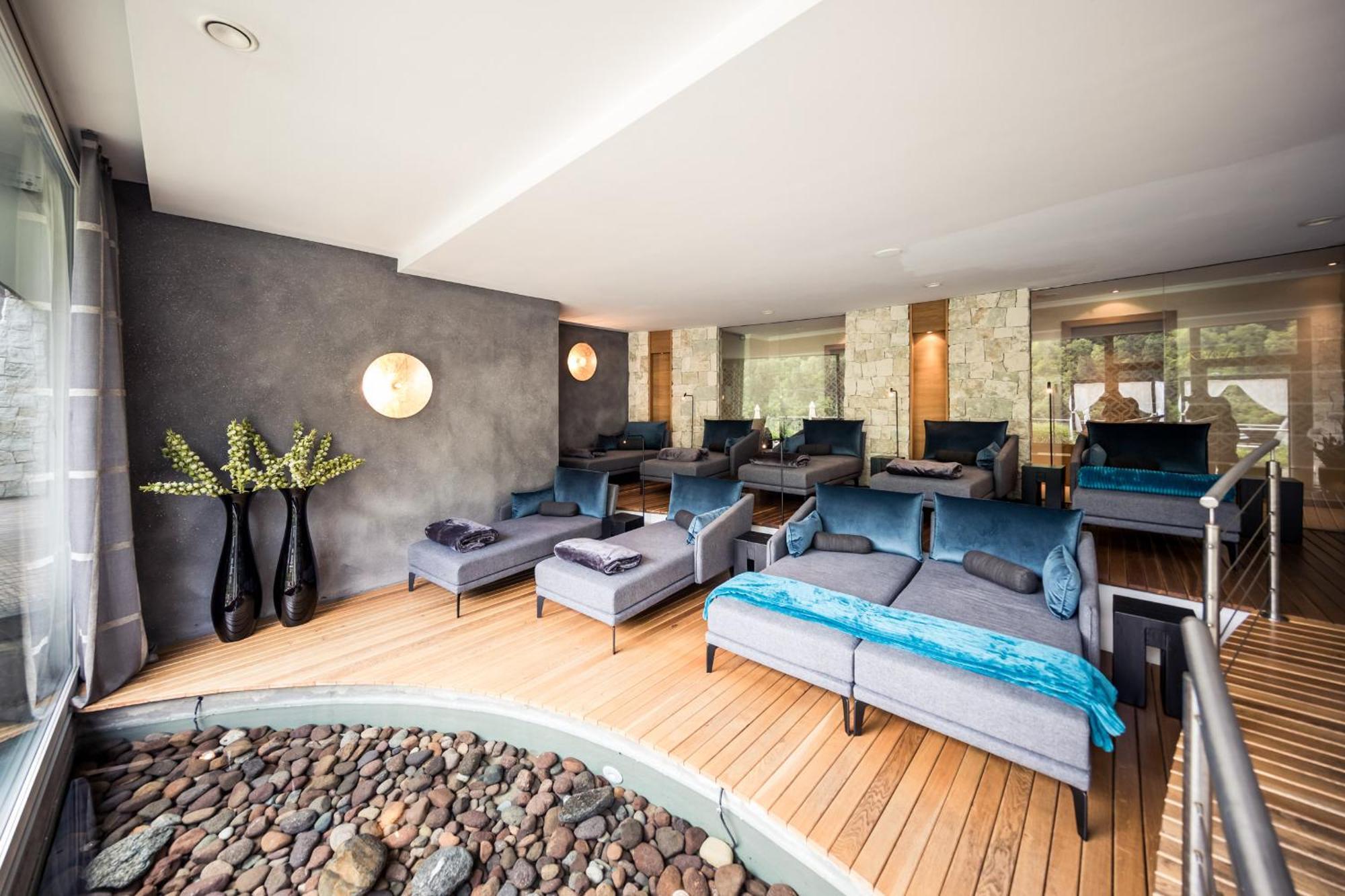 Hotel Chalet Das Alpenschloessel ซัลตูซิโอ ภายนอก รูปภาพ