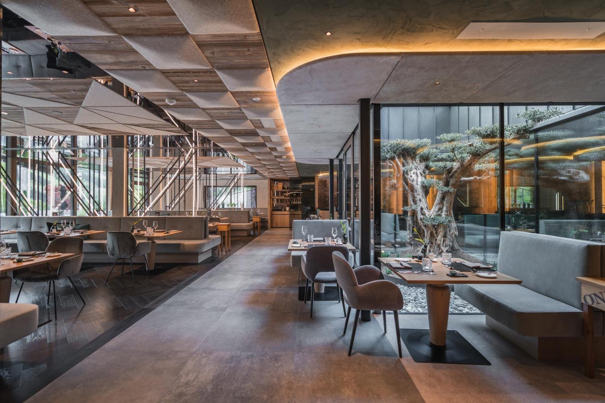 Hotel Chalet Das Alpenschloessel ซัลตูซิโอ ภายนอก รูปภาพ