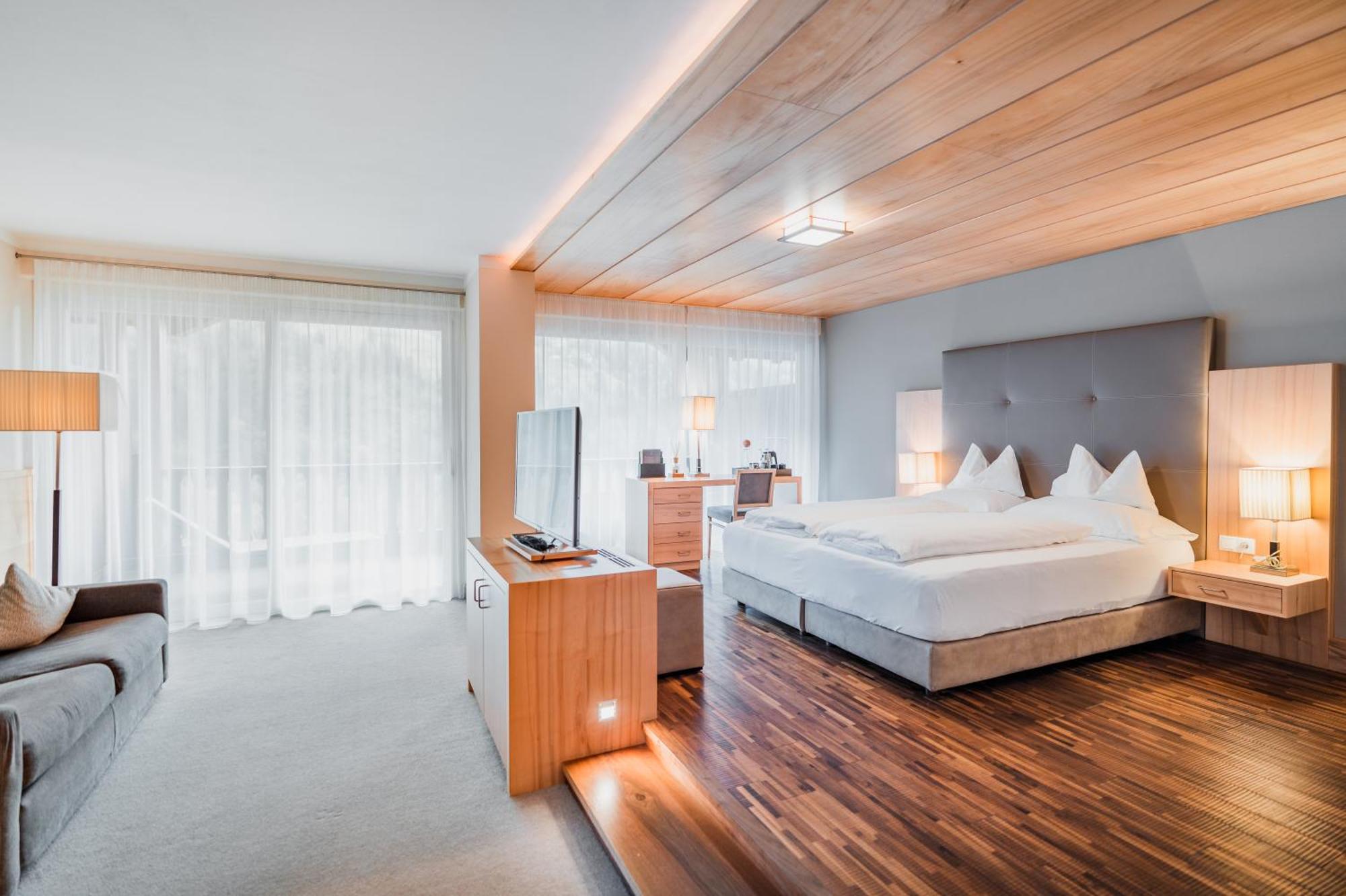 Hotel Chalet Das Alpenschloessel ซัลตูซิโอ ภายนอก รูปภาพ