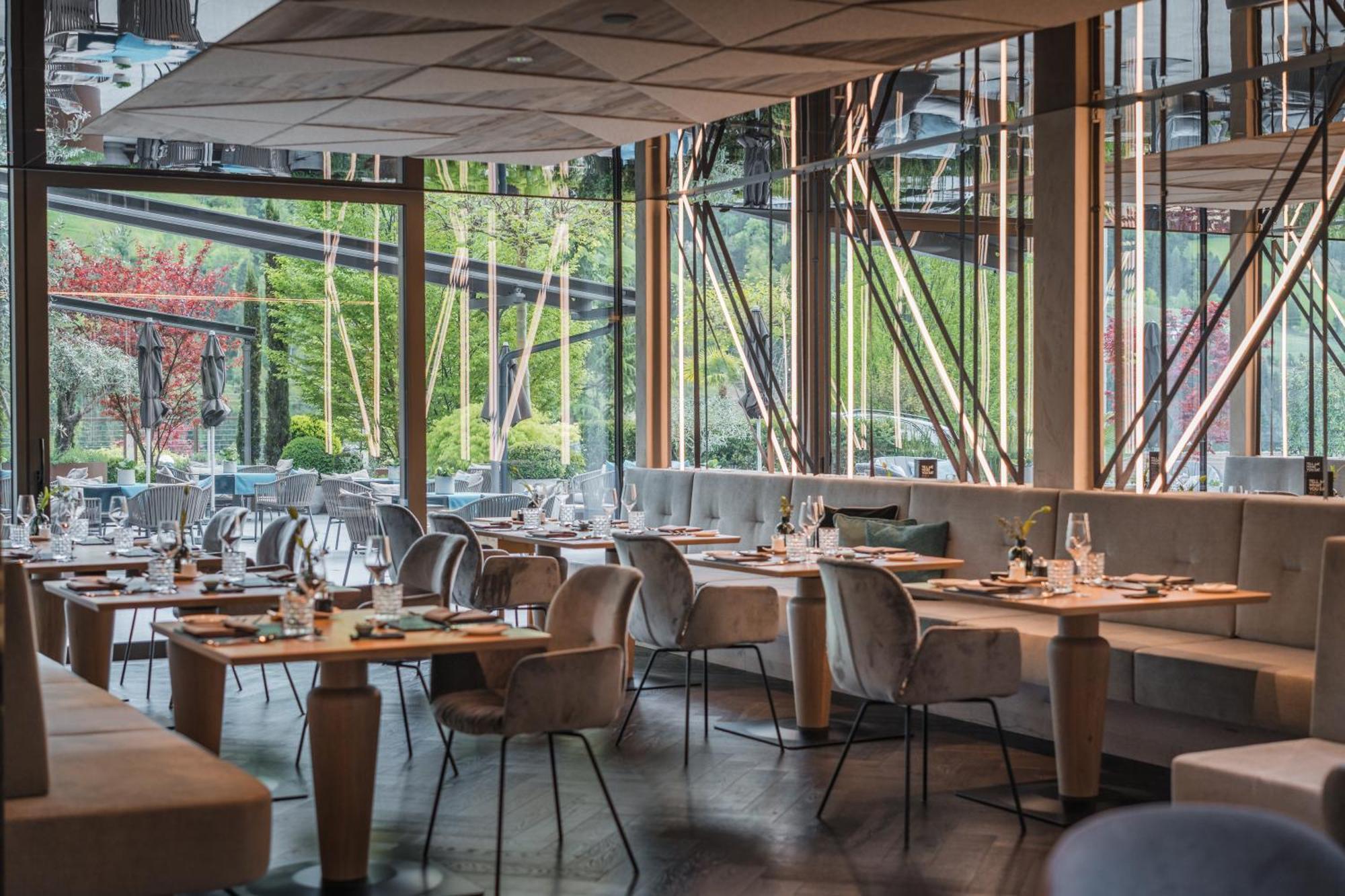 Hotel Chalet Das Alpenschloessel ซัลตูซิโอ ภายนอก รูปภาพ