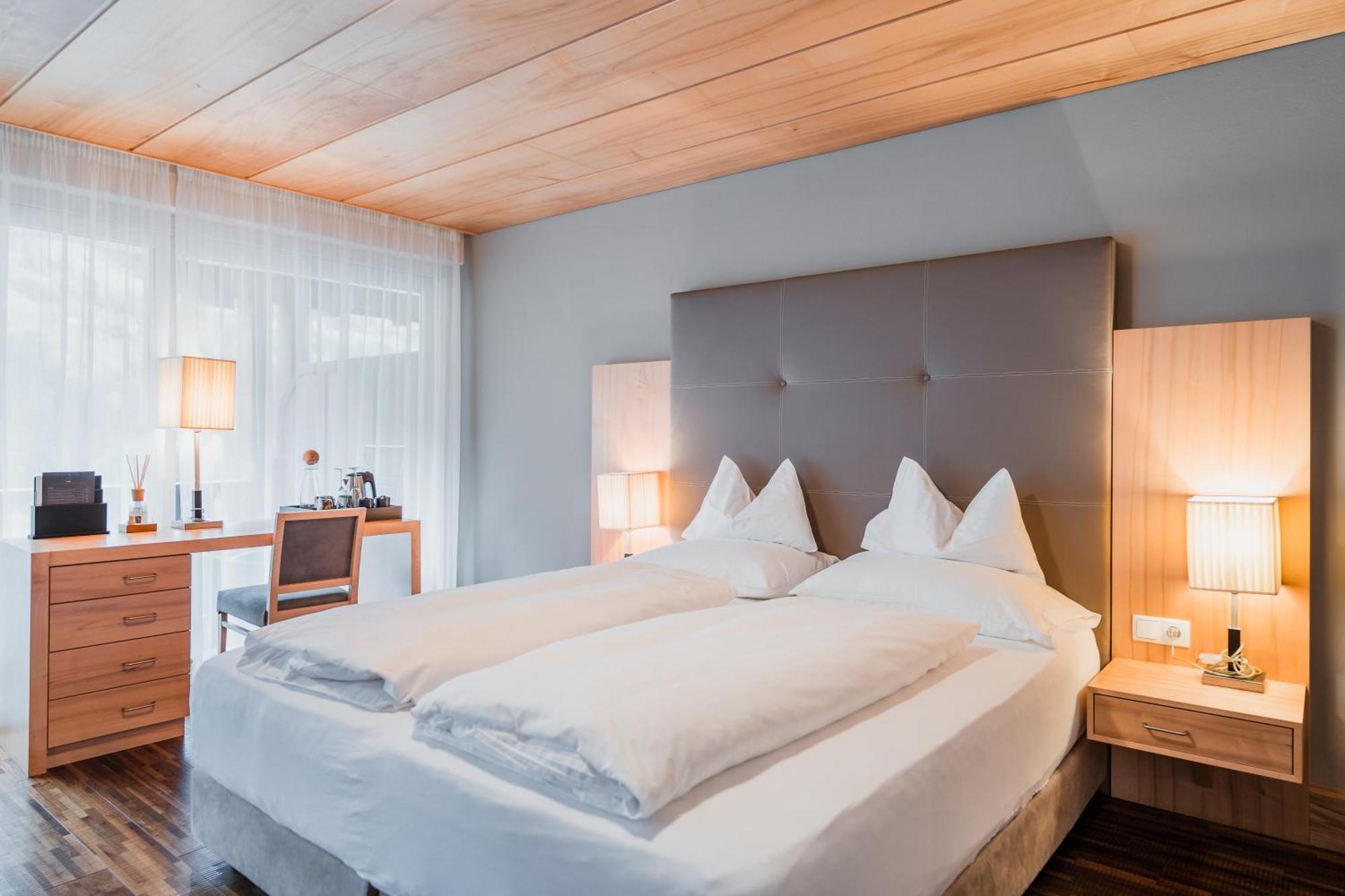 Hotel Chalet Das Alpenschloessel ซัลตูซิโอ ภายนอก รูปภาพ