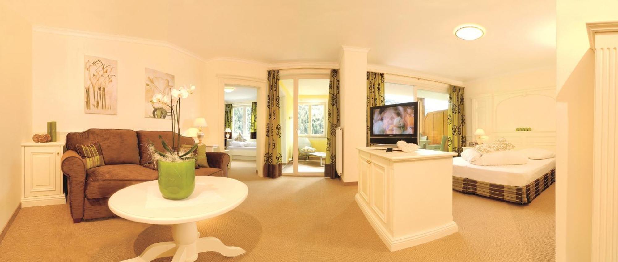 Hotel Chalet Das Alpenschloessel ซัลตูซิโอ ภายนอก รูปภาพ