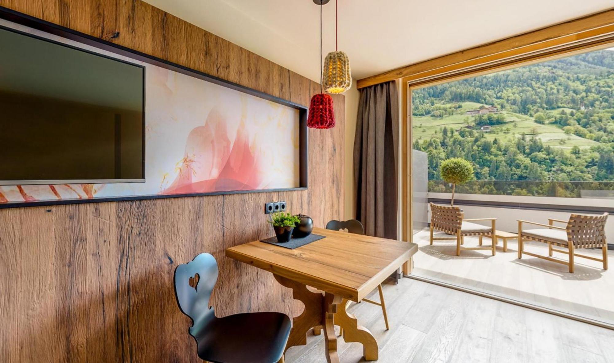 Hotel Chalet Das Alpenschloessel ซัลตูซิโอ ภายนอก รูปภาพ