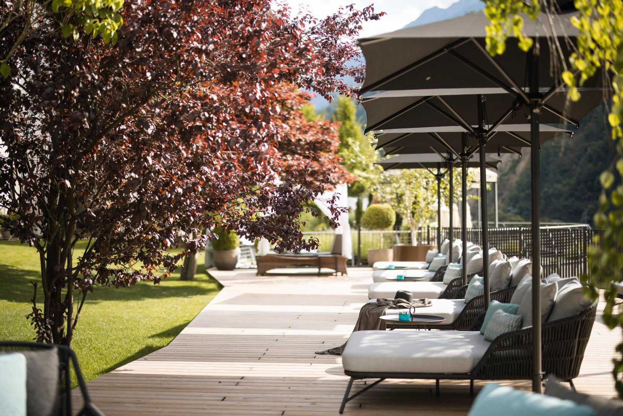Hotel Chalet Das Alpenschloessel ซัลตูซิโอ ภายนอก รูปภาพ