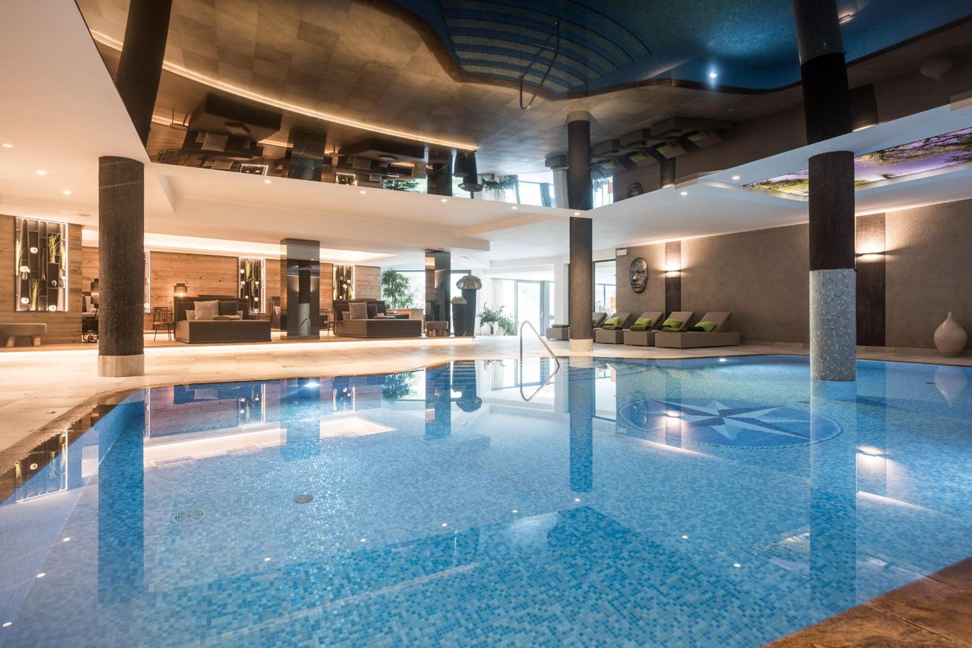Hotel Chalet Das Alpenschloessel ซัลตูซิโอ ภายนอก รูปภาพ