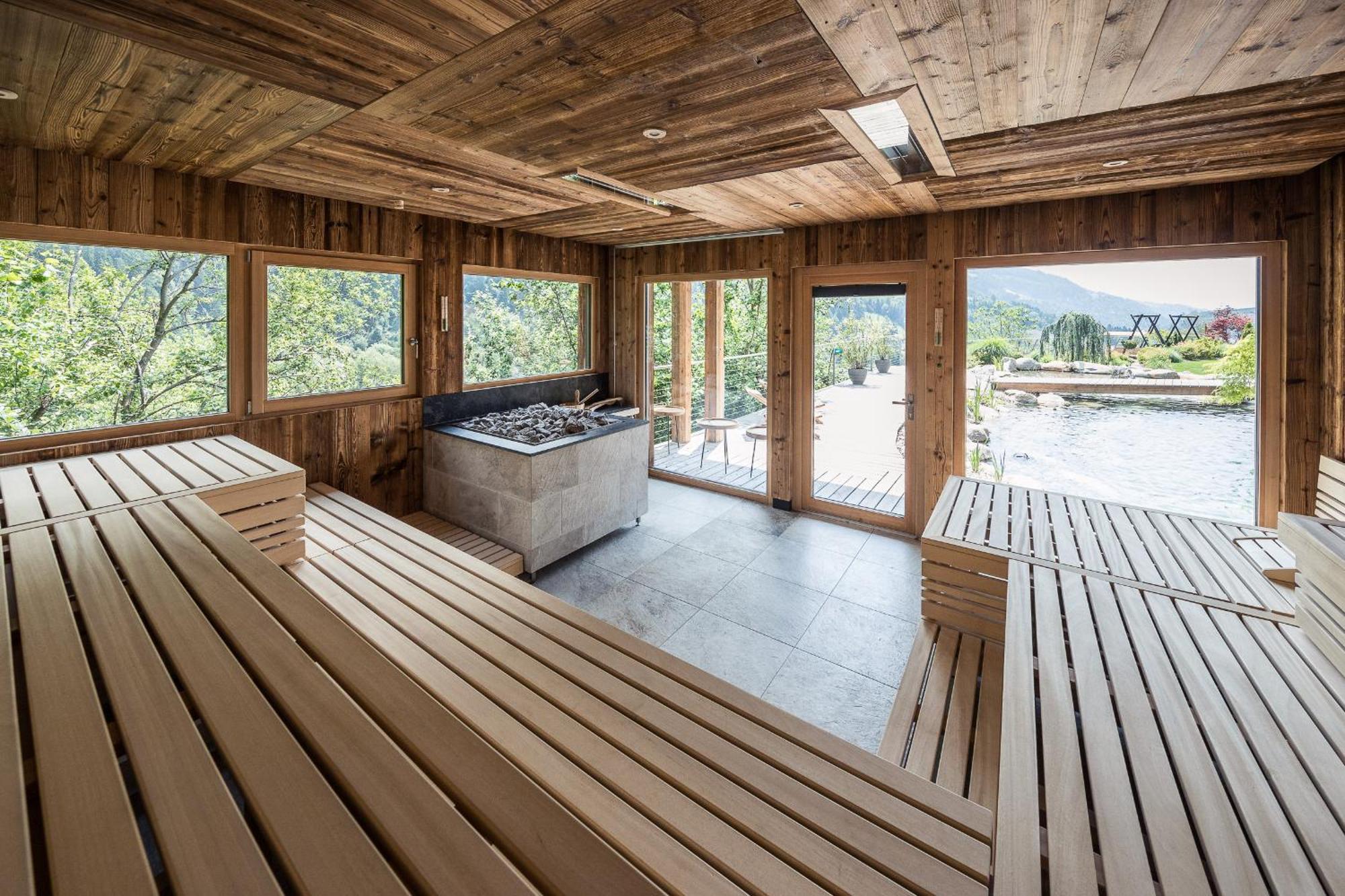 Hotel Chalet Das Alpenschloessel ซัลตูซิโอ ภายนอก รูปภาพ
