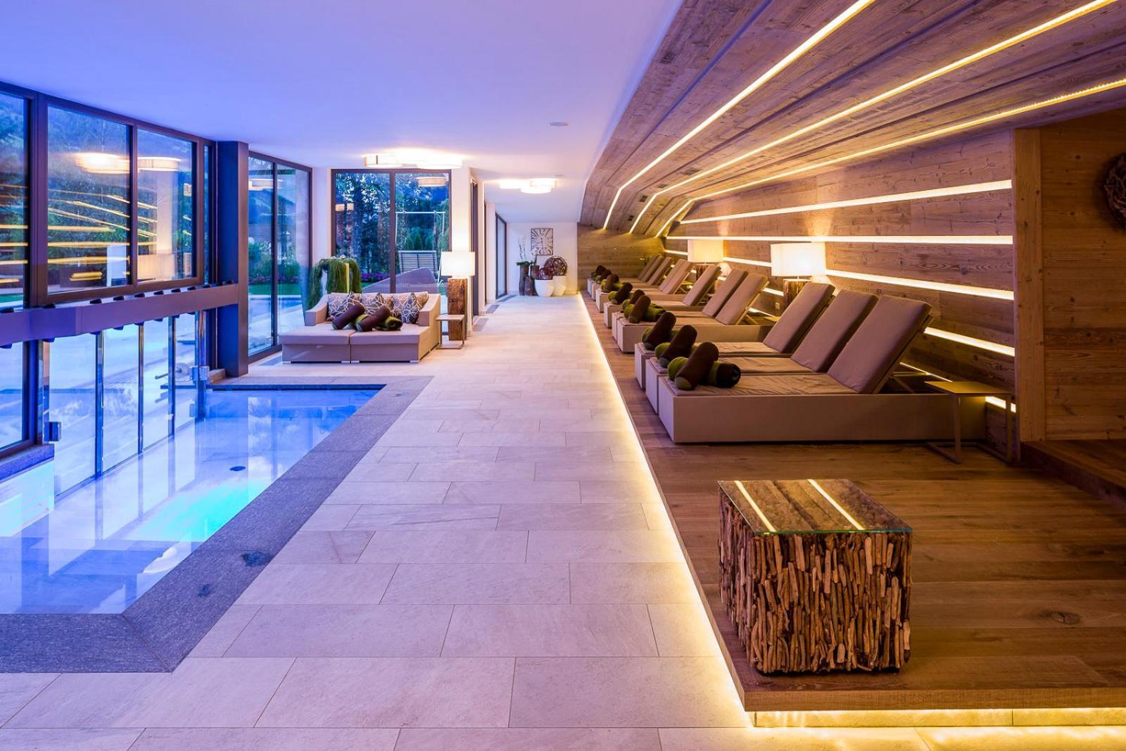 Hotel Chalet Das Alpenschloessel ซัลตูซิโอ ภายนอก รูปภาพ