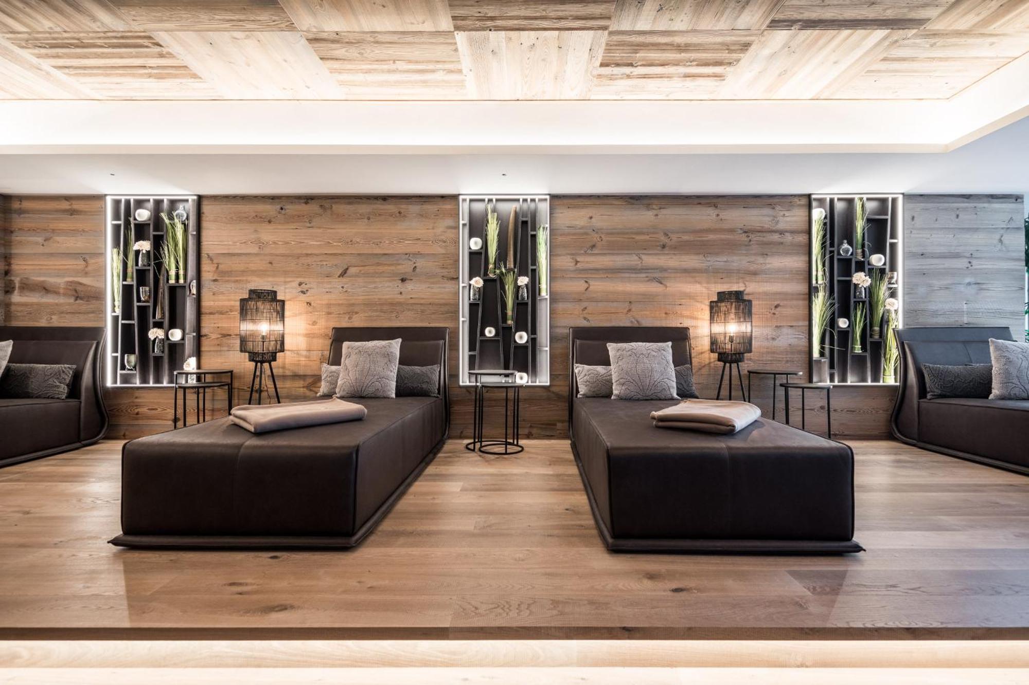 Hotel Chalet Das Alpenschloessel ซัลตูซิโอ ภายนอก รูปภาพ