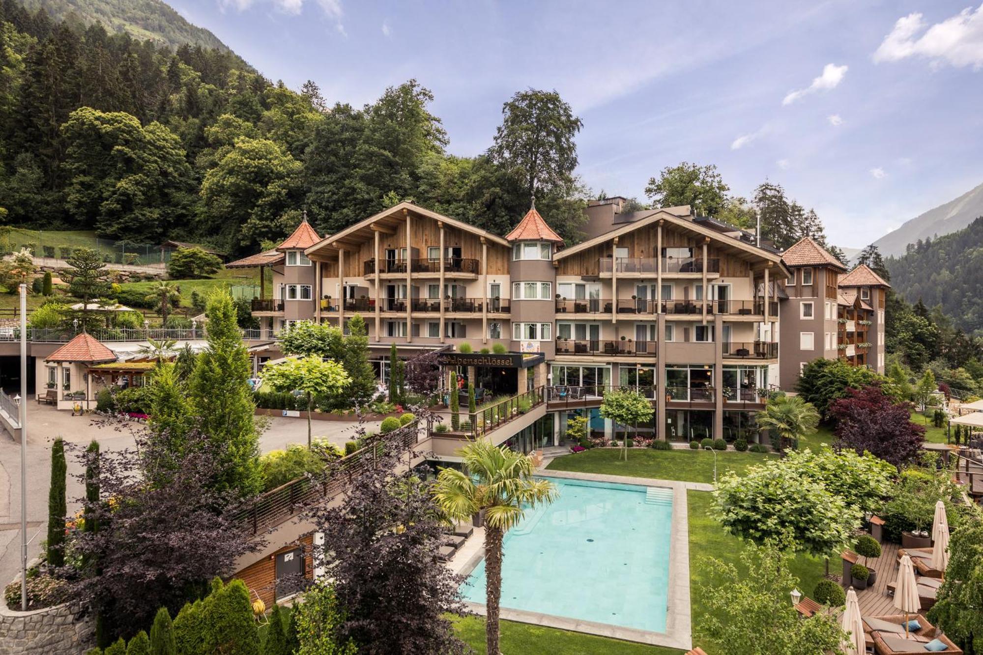 Hotel Chalet Das Alpenschloessel ซัลตูซิโอ ภายนอก รูปภาพ